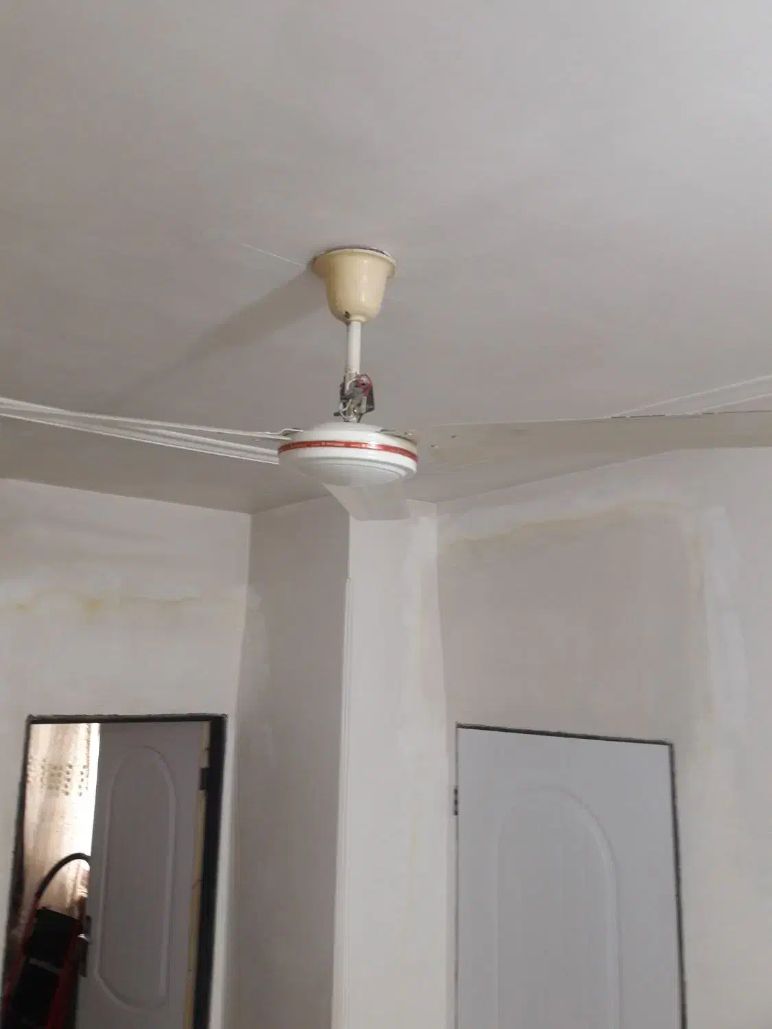 پنکه سقفی|پنکه و تصفیه‌کنندهٔ هوا|رشت, معلولین|دیوار