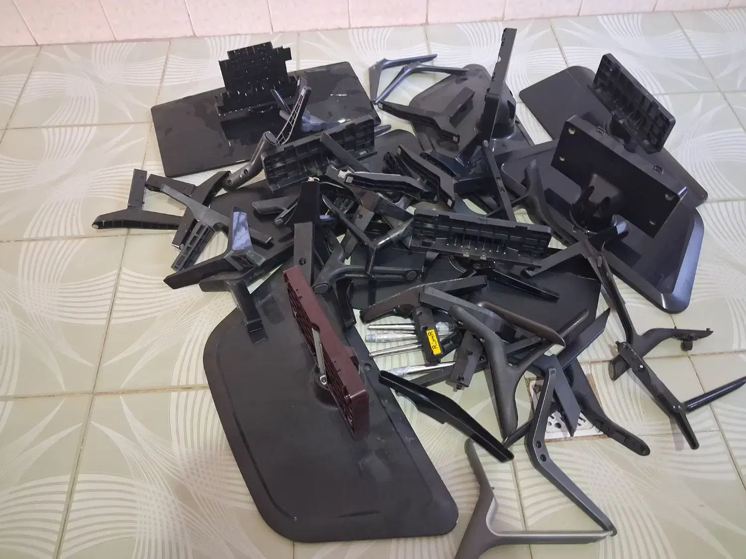 دنیای پایه های رومیزی فابریک انواع ال ای دی|تلویزیون و پروژکتور|همدان, |دیوار