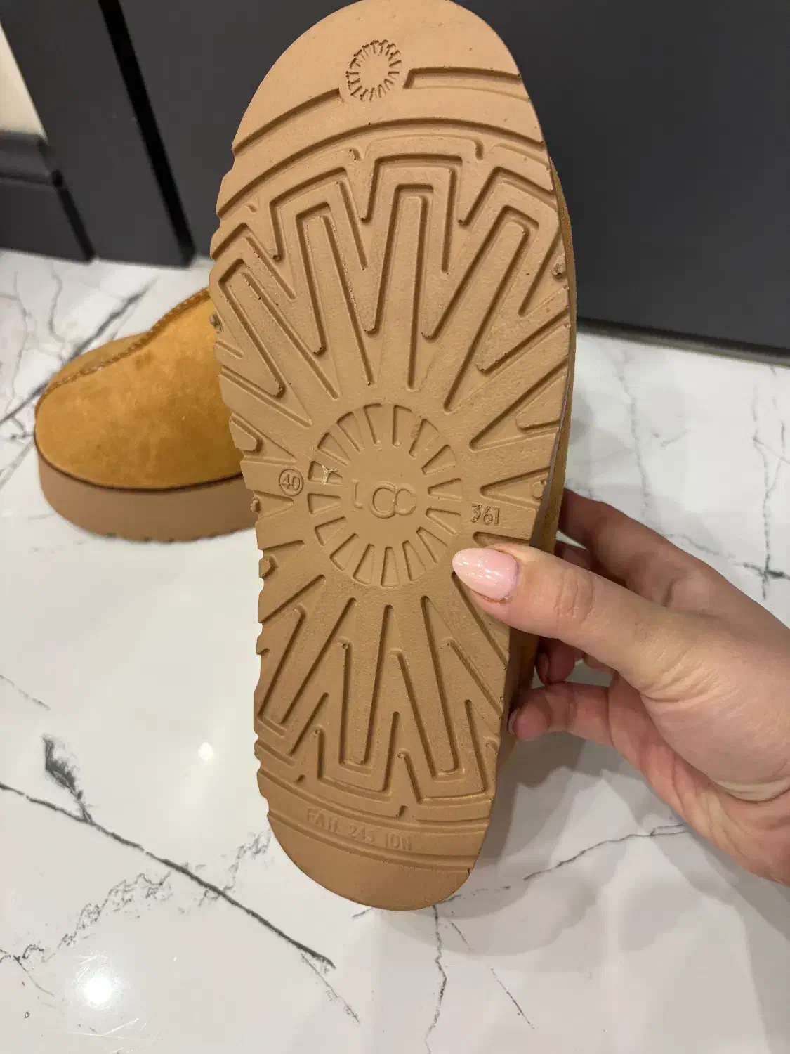 نیم بوت ugg|کیف، کفش، کمربند|کرج, فاز ۳ مهرشهر|دیوار