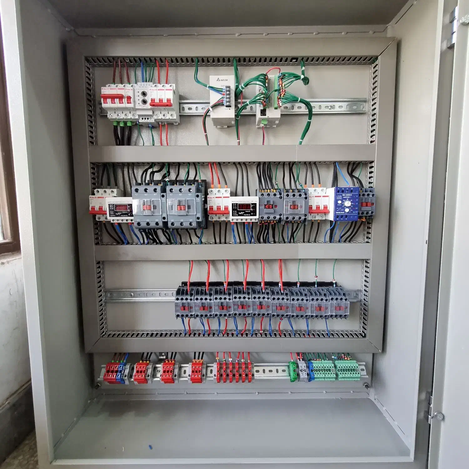 تکنسین برق/برقکارصنعتی/برق صنعتی/اتوماسیون/PLC|خدمات پیشه و مهارت|فلاورجان, |دیوار