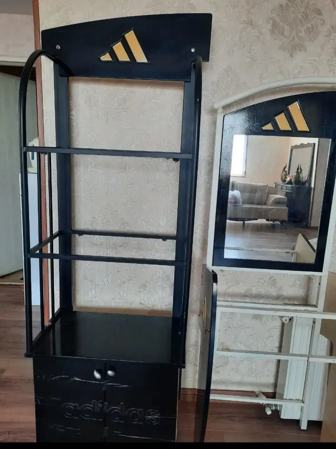 اینه وکتابخانه فلزی|کتابخانه، شلف، قفسه‌های دیواری|کرج, گلشهر|دیوار