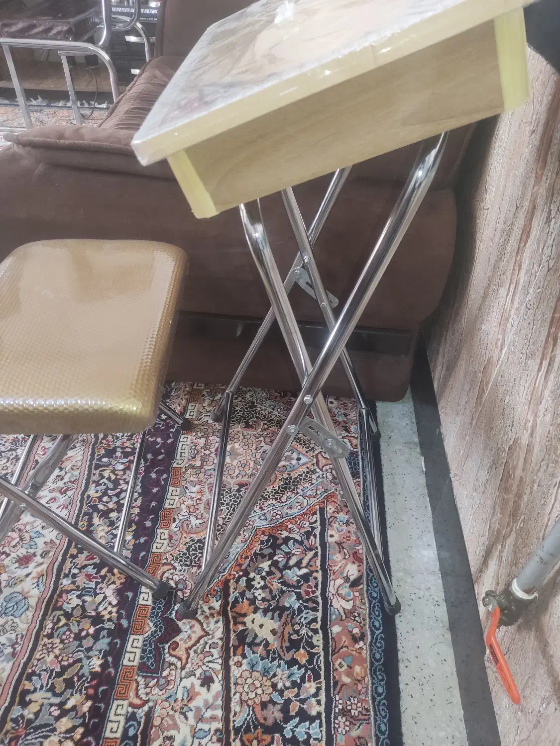 صندلی نماز و قران|صندلی و نیمکت|تربت‌حیدریه, اندیشه|دیوار
