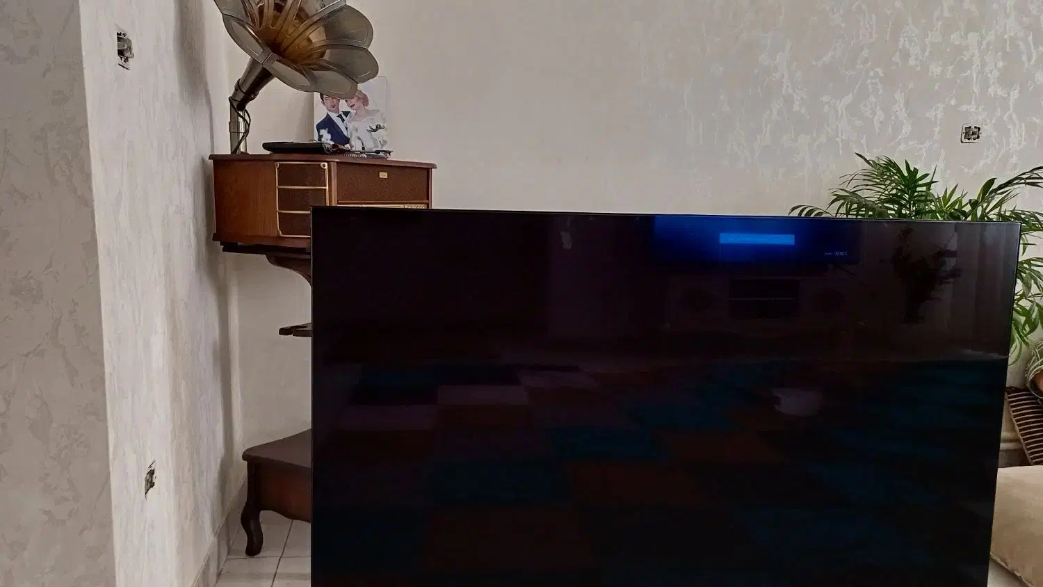 تلوزیون اسنوا ۶۵ اینچ|تلویزیون و پروژکتور|تهران, چوب تراش|دیوار