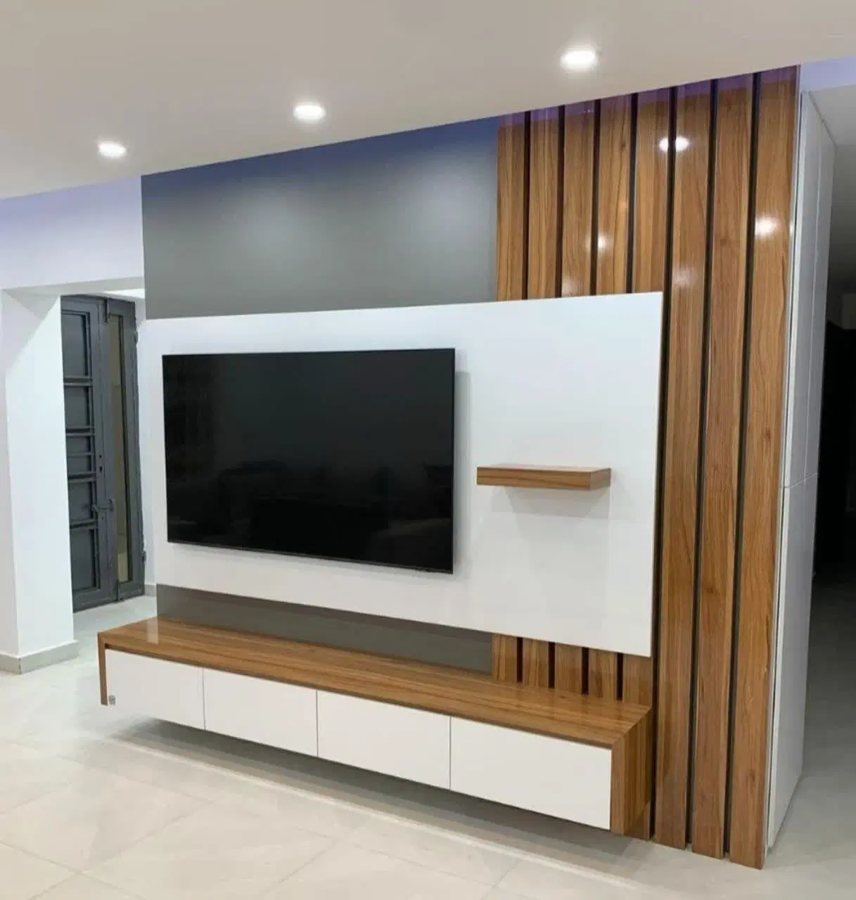 TV  wall        کد ۵۵۰|میز تلویزیون|اسلام‌شهر, شهرک سعیدیه|دیوار