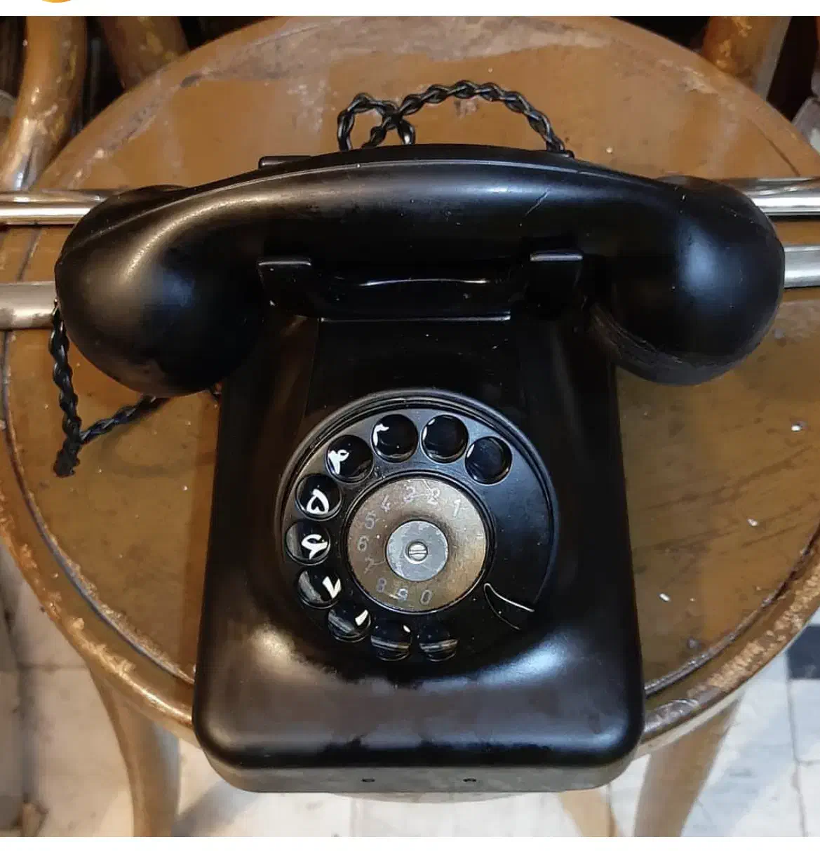 تلفن قدیمی|کلکسیون اشیاء عتیقه|ساوه, |دیوار