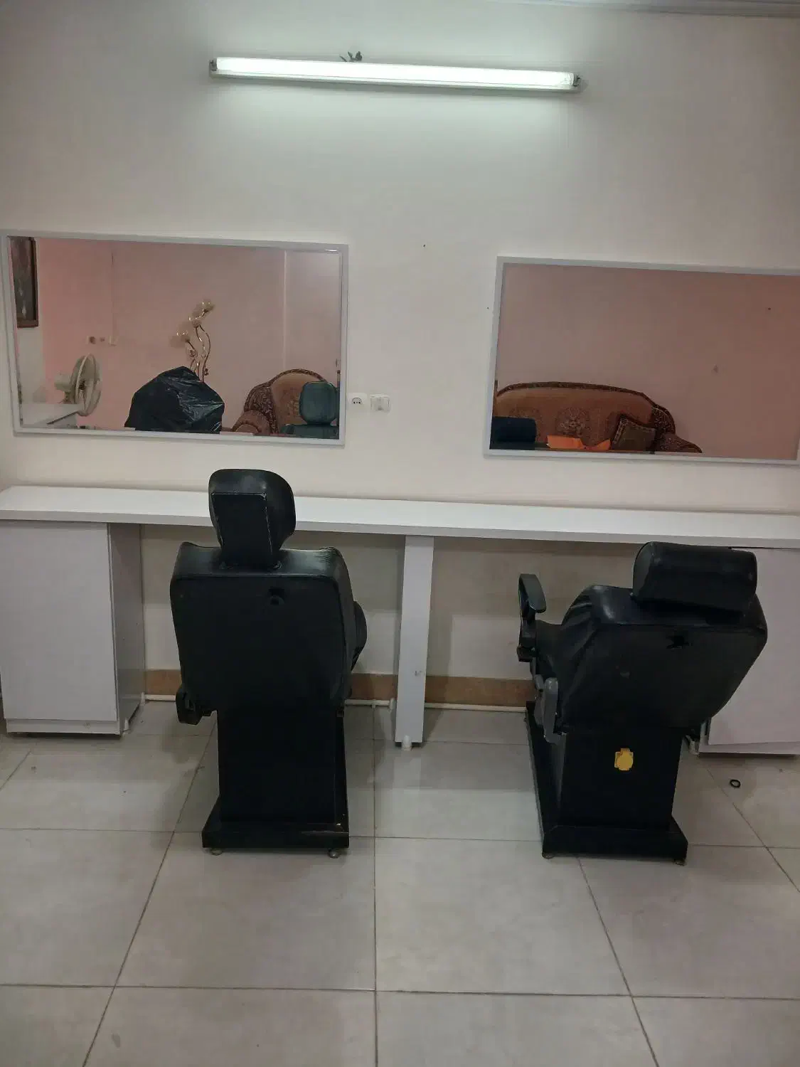 آینه ارایشگاه|آرایشگاه و سالنهای زیبایی|تربتحیدریه, شهرک ولیعصر|دیوار