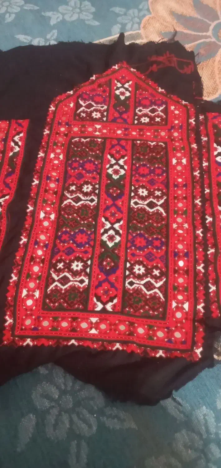 زی آستین|لباس|زهک, |دیوار