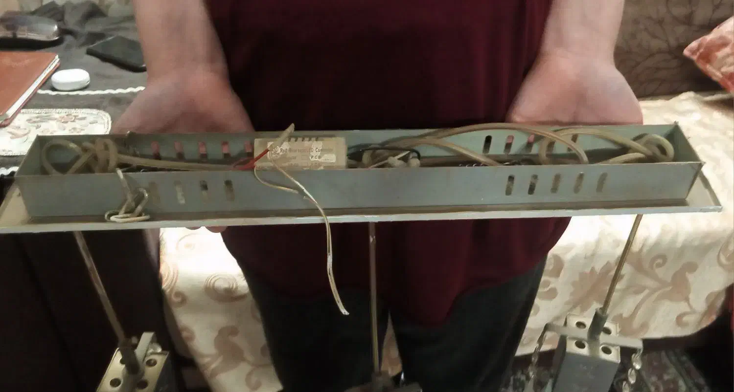 چراغ تزئینی کاملا سالم|لوستر و چراغ آویز|فردیس, خیام غربی|دیوار