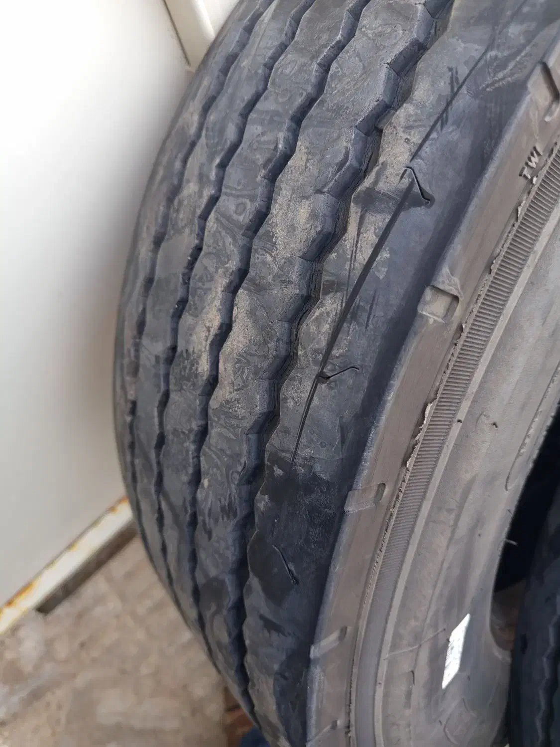 لاستیک رادیال|قطعات یدکی و لوازم جانبی|تفت, |دیوار