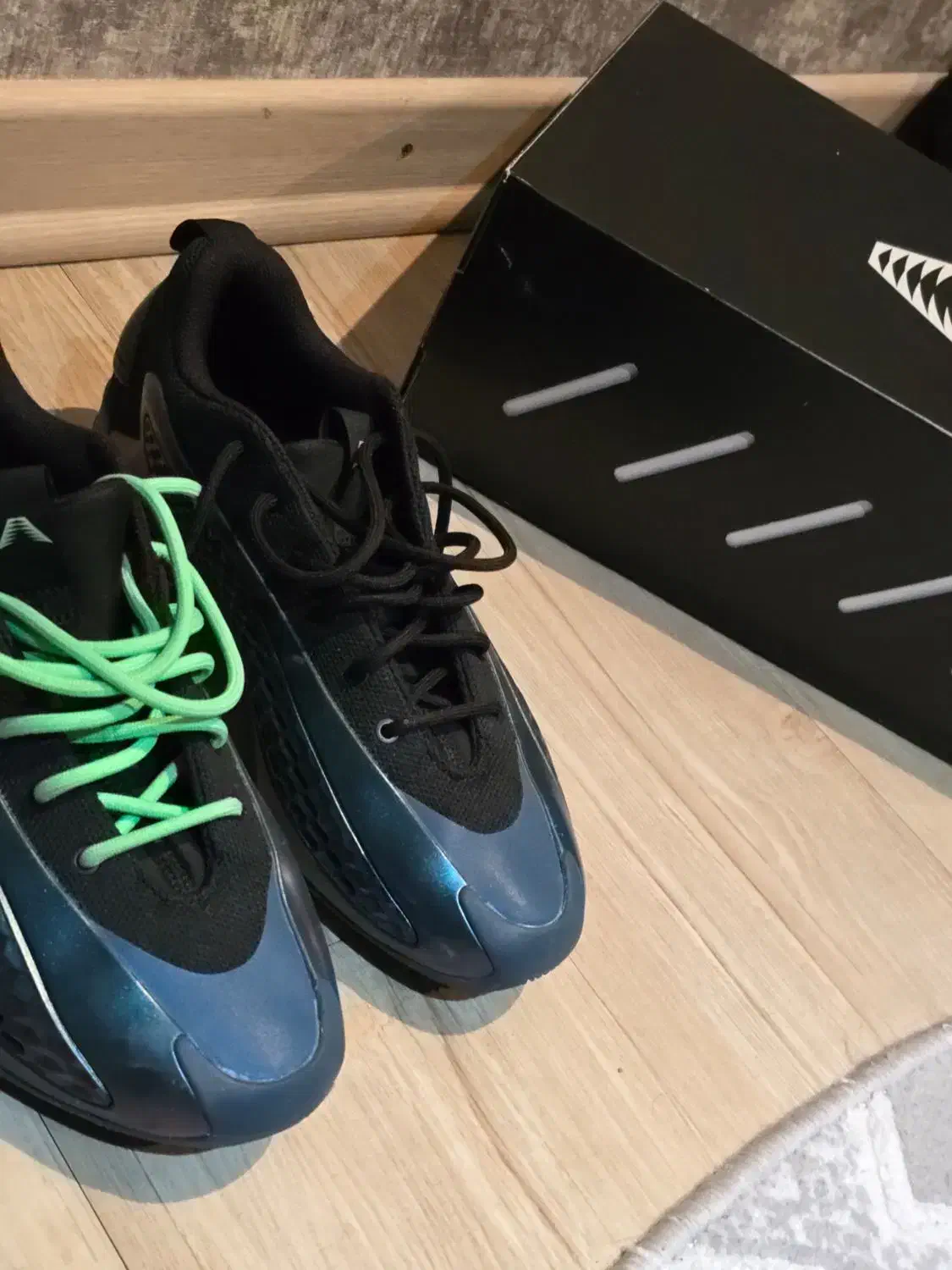 کتونی اورجینال بسکتبال آدیداس سایز ۴۴|کیف، کفش، کمربند|رشت, چله خانه|دیوار