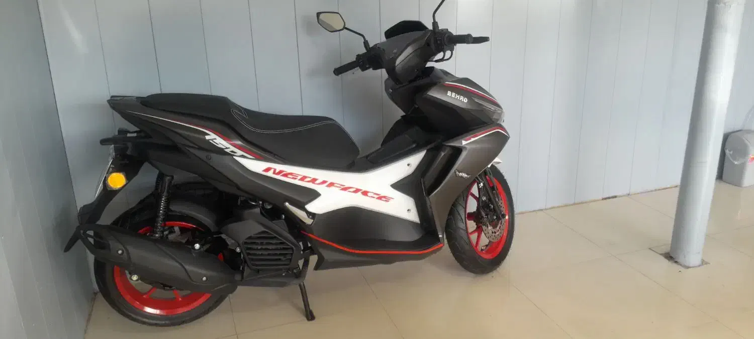 موتور بهرو ۴۰۴ در حد خشک|موتورسیکلت|ساری, |دیوار