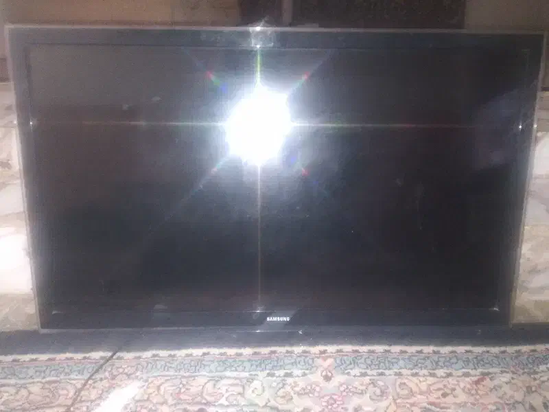 ال سی دی سالم ۳۲ اینچ|تلویزیون و پروژکتور|کرمان, |دیوار