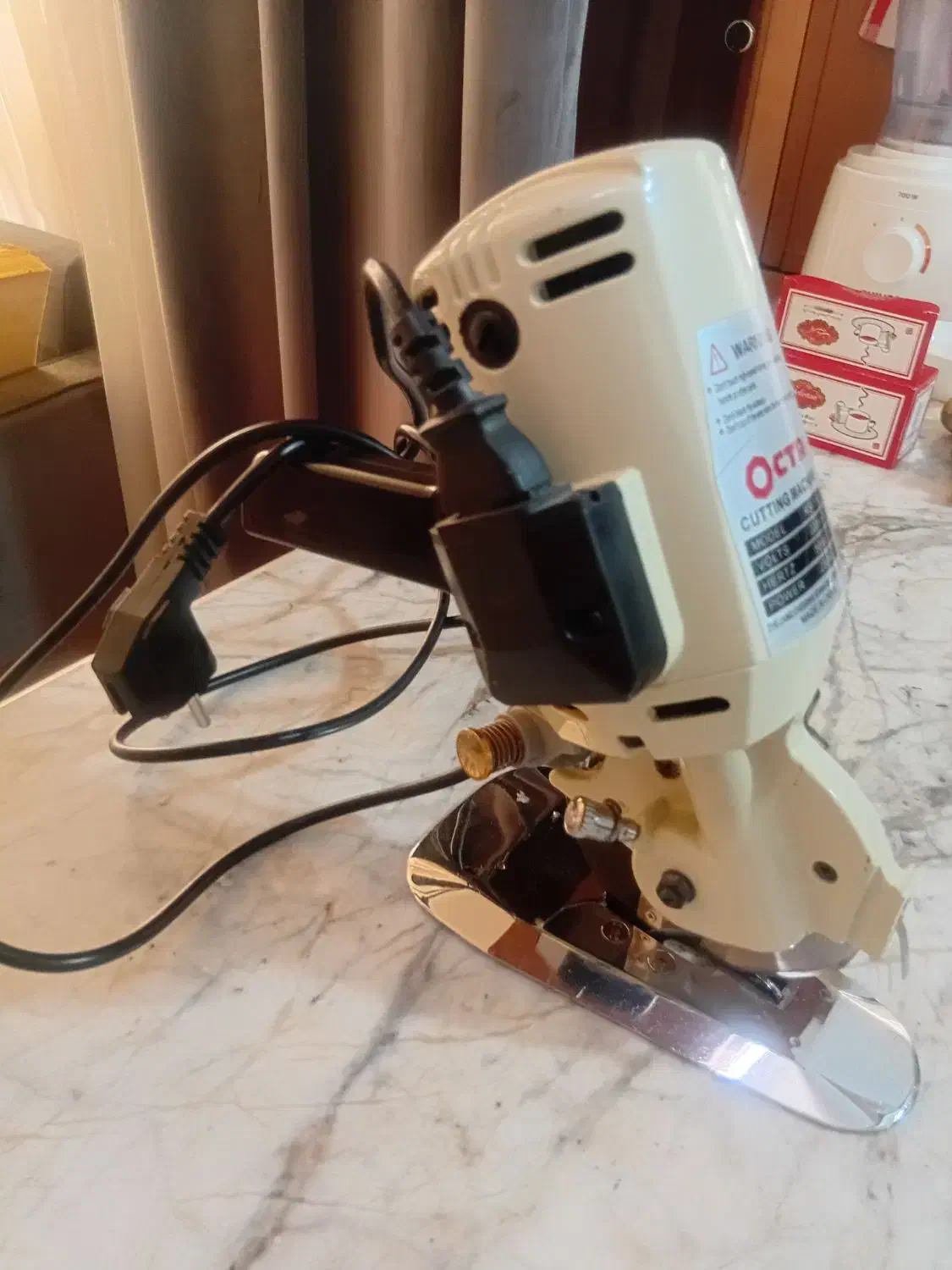 قیچی برقی|لوازم خیاطی و بافتنی|نیشابور, شهرک بهداری|دیوار