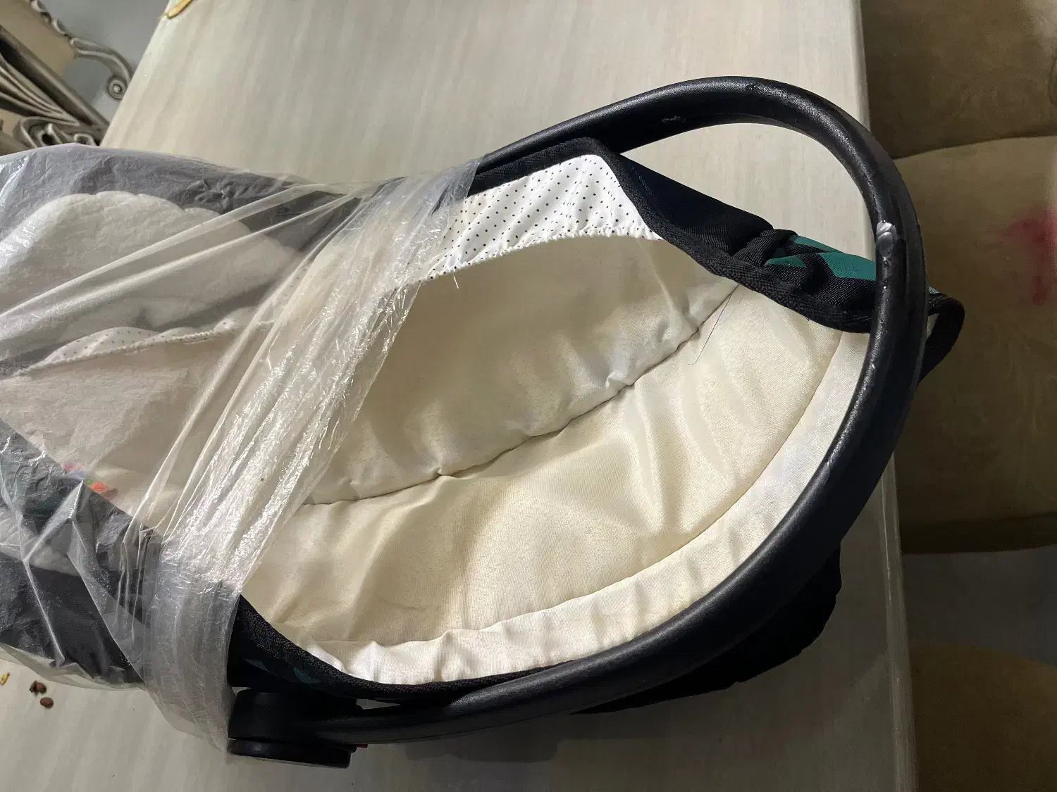 کریر بچه|کالسکه و لوازم جانبی|رشت, سعدی (تختی)|دیوار