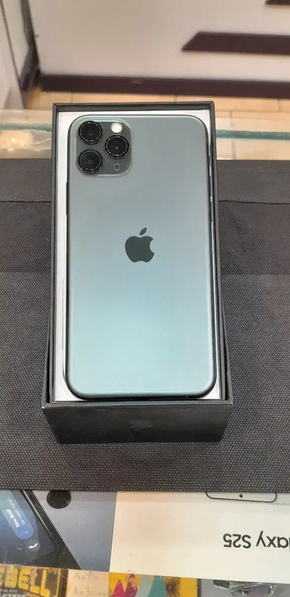 ایفون ۱۱ پرو ۲۵۶ گیگ|موبایل|رشت, سعدی (تختی)|دیوار