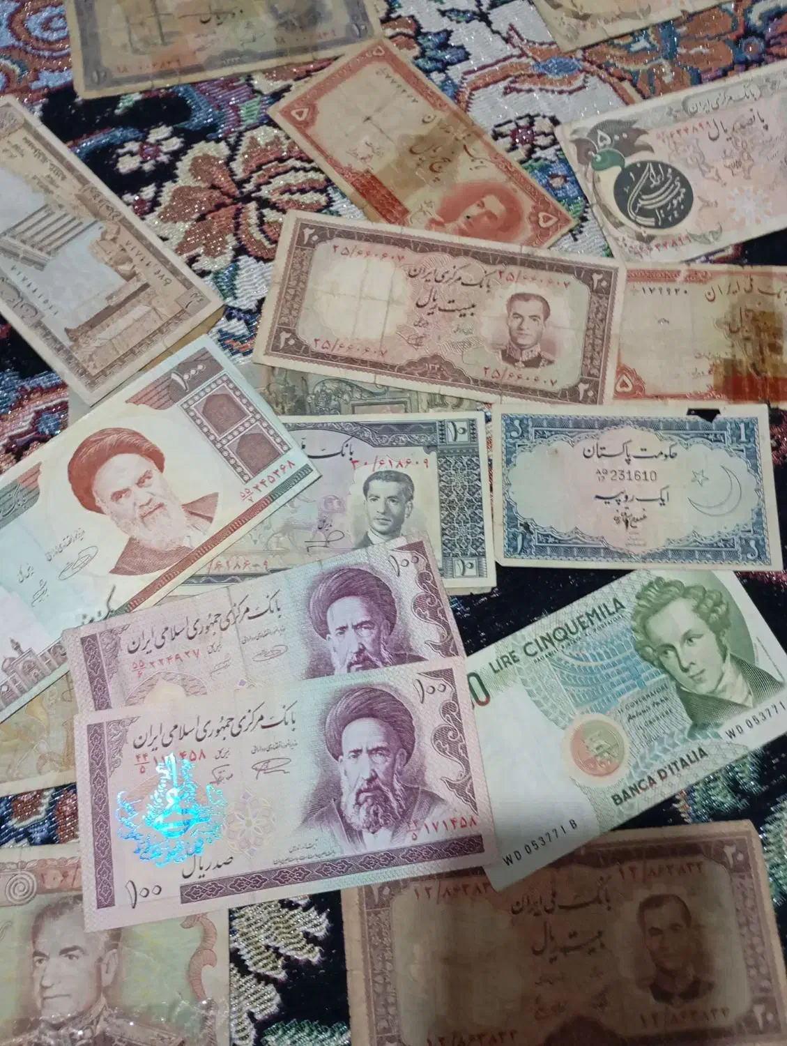 کلکسیون تمبرمجلهزنروز|کلکسیون سکه، تمبر، اسکناس|گرگان, |دیوار