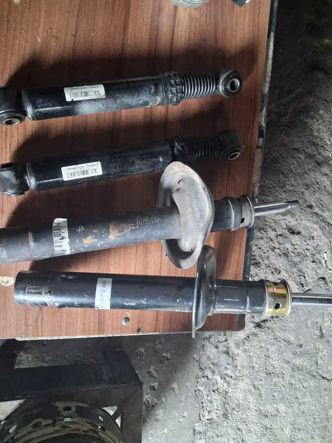 کمک جلو وعقب پژو  سمند  پارس استوک اصلی شرکت|قطعات یدکی و لوازم جانبی|قم, خداکرم|دیوار