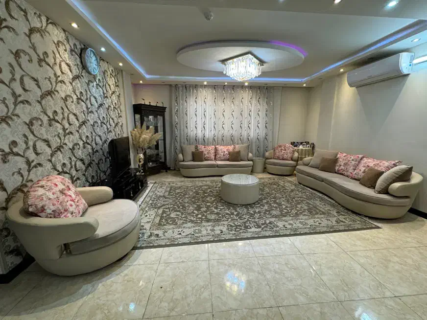 مبل|مبلمان خانگی و میز عسلی|شیراز, فرهنگ شهر|دیوار