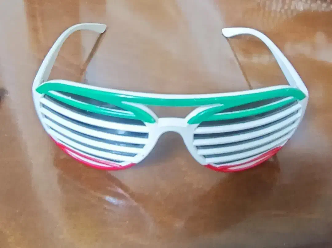 عینک آفتابی|زیورآلات و اکسسوری|قم, نخودی|دیوار