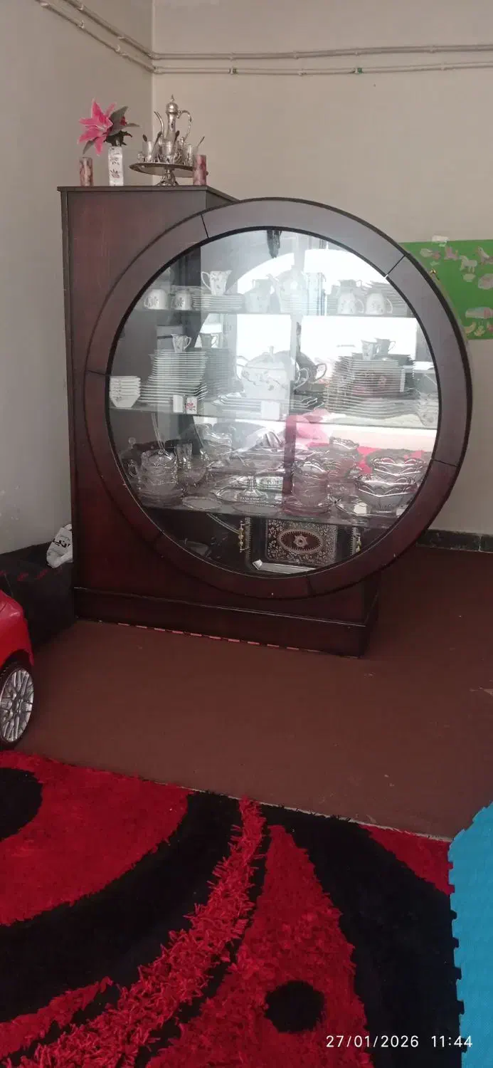 ویترین اسپرت نورپردازی|بوفه، ویترین، کنسول|شهرکرد, |دیوار