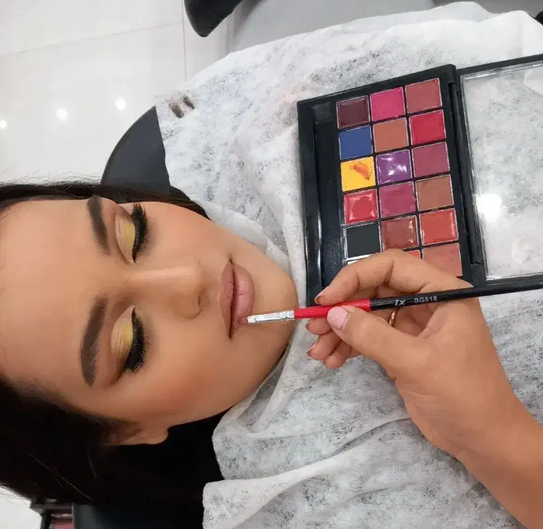 آموزش میکاپ تخصصی 50%تخفیف|خدمات آموزشی|همدان, |دیوار