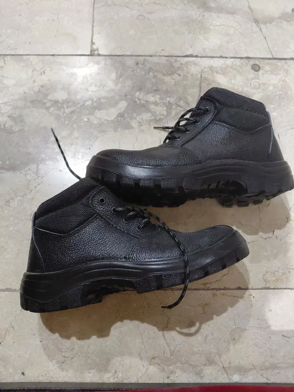 پوتین‌‌چرمی ایمنی‌،سایز۴۱و۴۲نو|کیف، کفش، کمربند|تهران, خاوران|دیوار