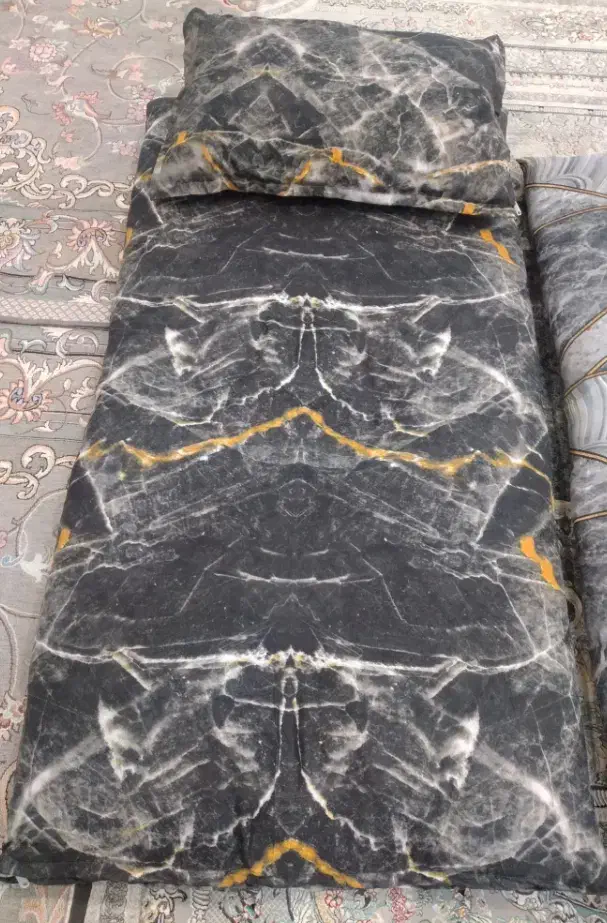 روبالشتی و رو تشکی|رختخواب، بالش، پتو|قرچک, زیبا شهر|دیوار