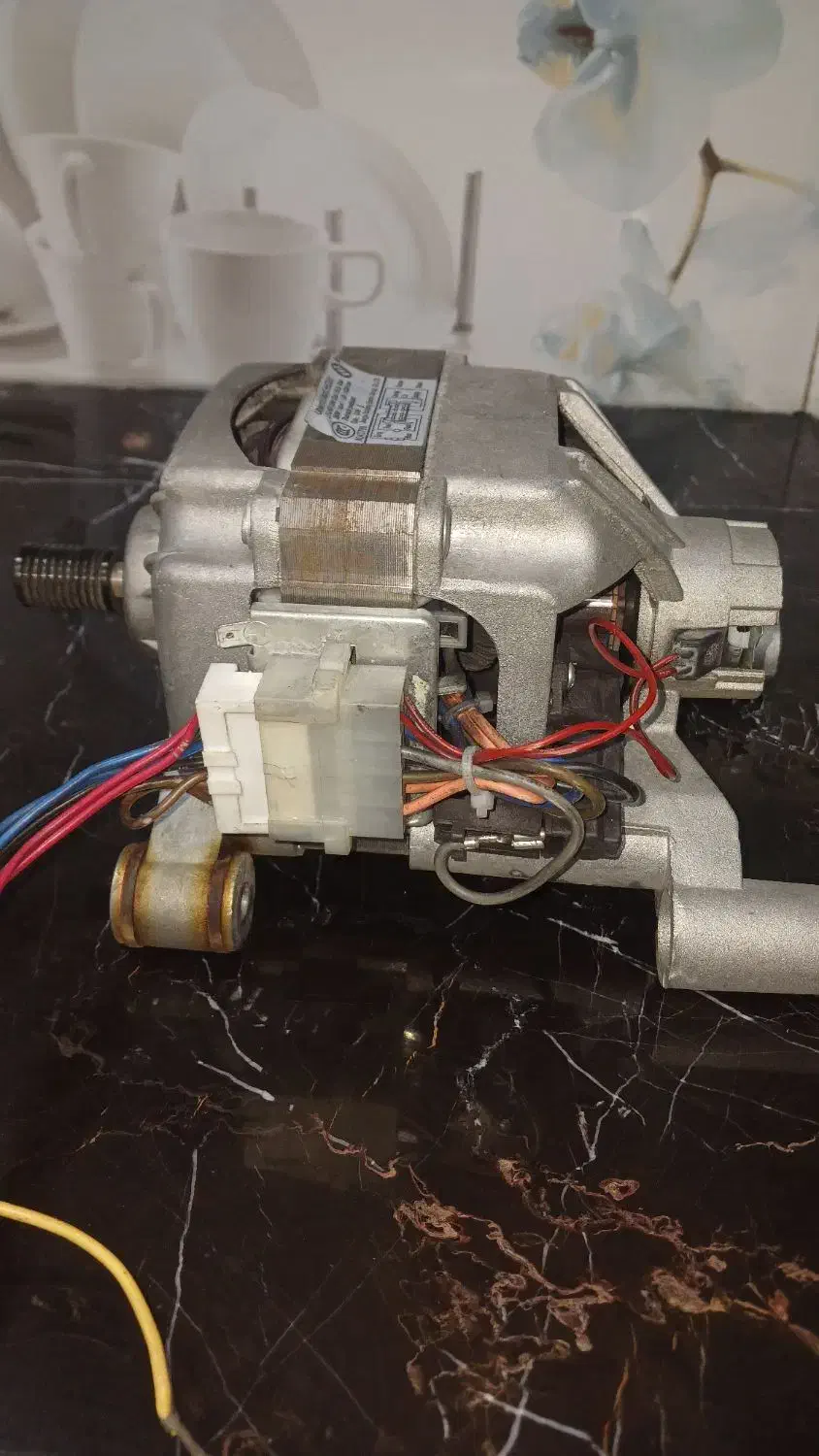 موتور لباسشویی|ماشین لباسشویی و خشک‌کن لباس|شاهین‌شهر, فیض|دیوار