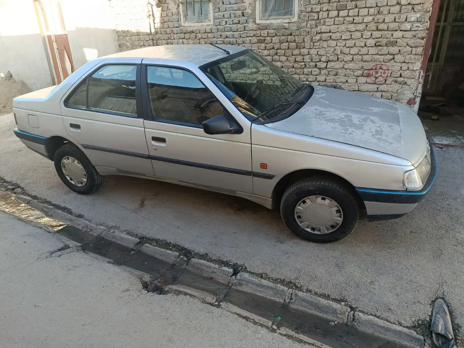 پژو405|خودرو سواری و وانت|بروجرد, |دیوار