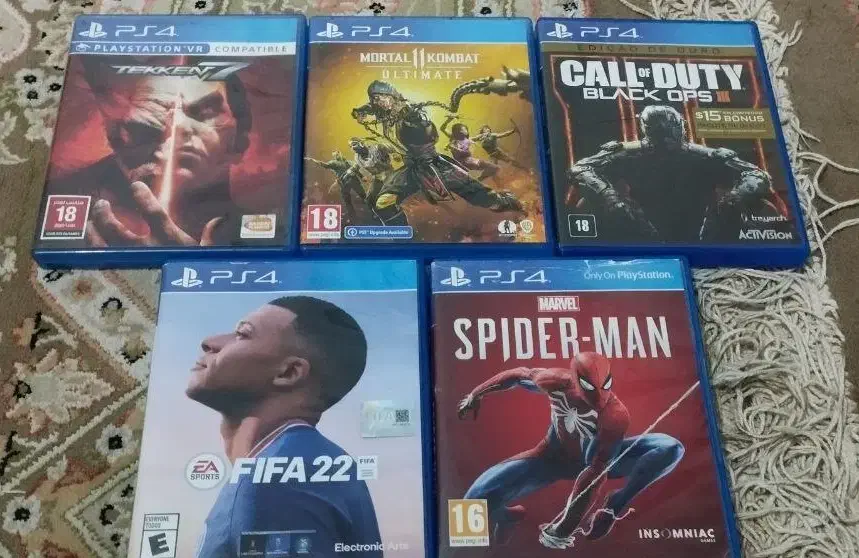 تعدادی دیسک PS4|کنسول، بازی ویدئویی و آنلاین|رشت, منظریه|دیوار