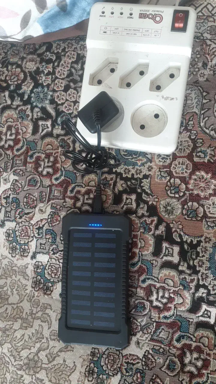 پاور بانک معمولی مثلا خورشیدی هست|لوازم جانبی موبایل و تبلت|شاهرود, |دیوار