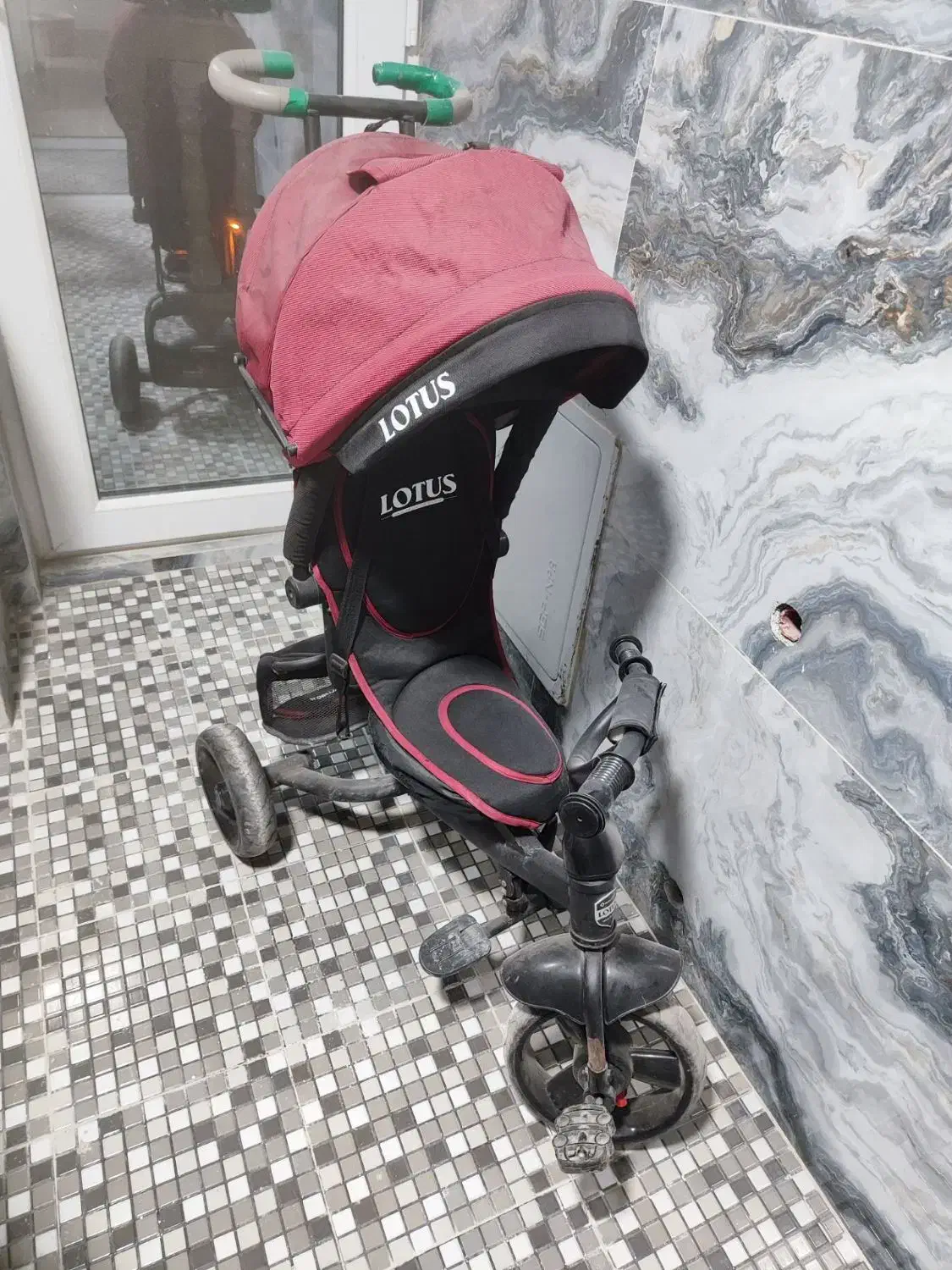 صندلی و سه چرخ و روروک کودک|تخت و صندلی بچه|بندر ترکمن, |دیوار