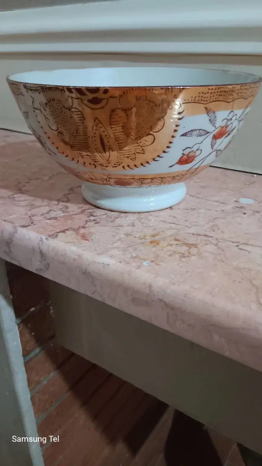 ظرف عتیقه|کلکسیون اشیاء عتیقه|صدرا-فارس, فاز ۱|دیوار