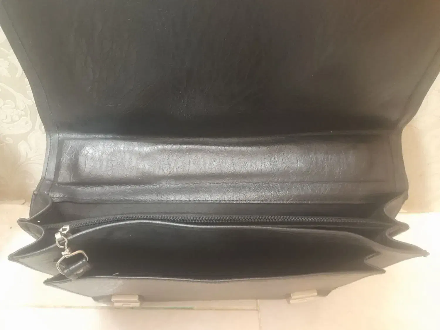 کیف اداری|کیف، کفش، کمربند|اراک, |دیوار