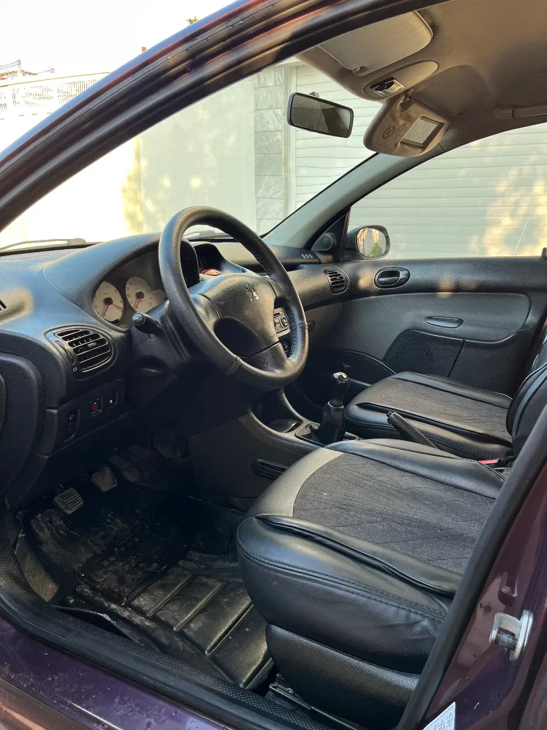 206 تیپ ۵ بادمجانی تمیز مدل ۹۸|خودرو سواری و وانت|تهران, پونک|دیوار