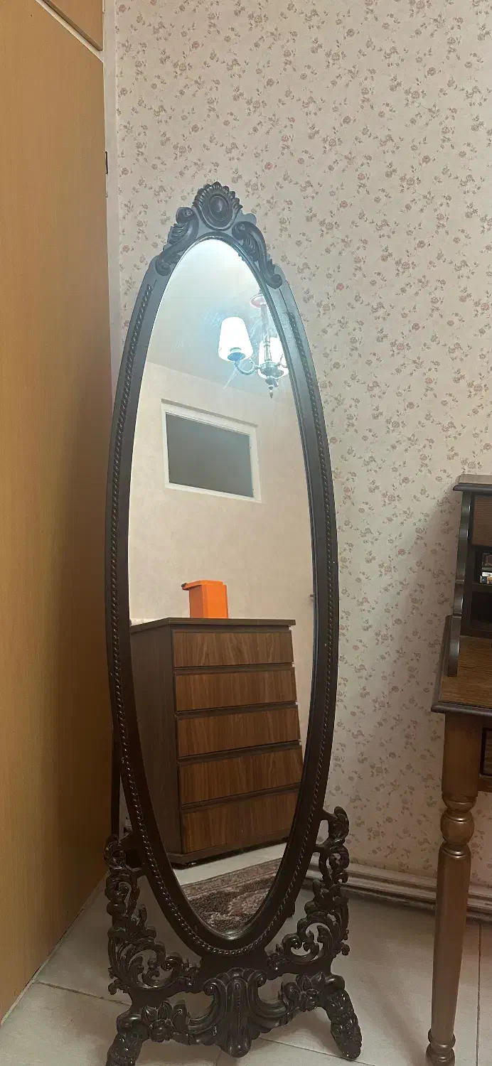 آینه قدی|آینه|خوی, |دیوار