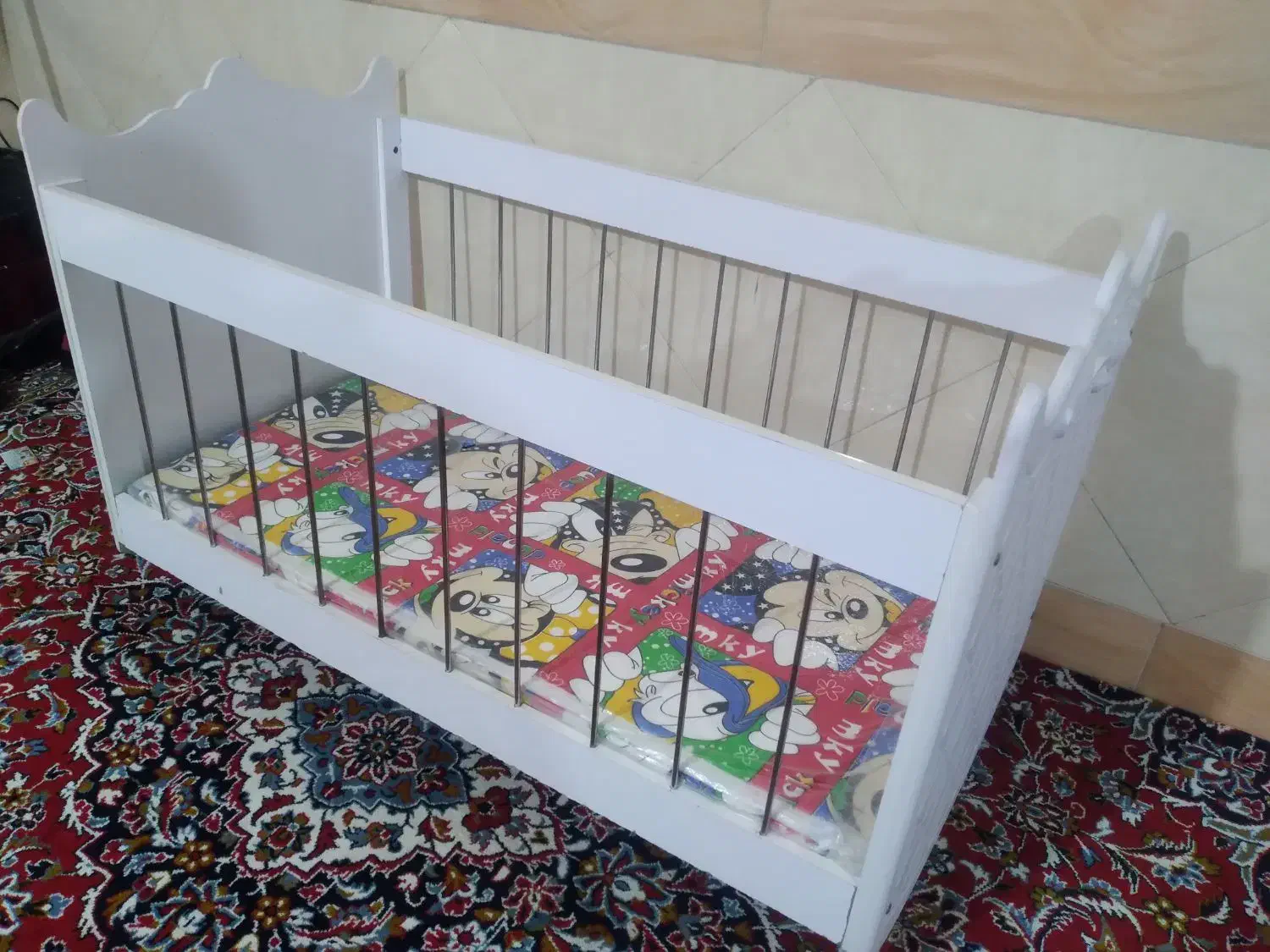 تخت خواب کودک|تخت و سرویس خواب|قم, ولیعصر|دیوار