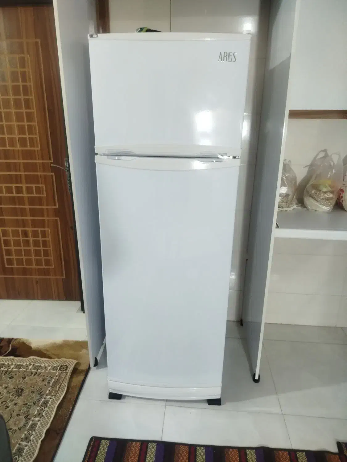 یخجال آریس|یخچال و فریزر|شاهین‌شهر, شهرک گلدیس|دیوار