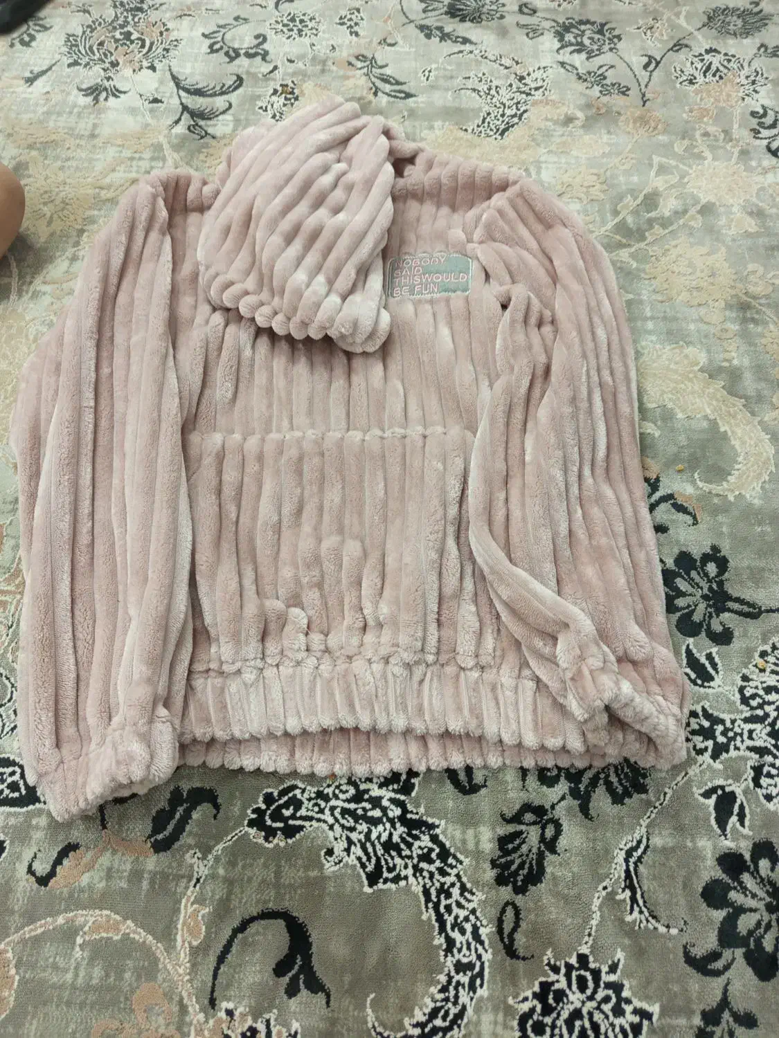 هودی|لباس|تایباد, |دیوار