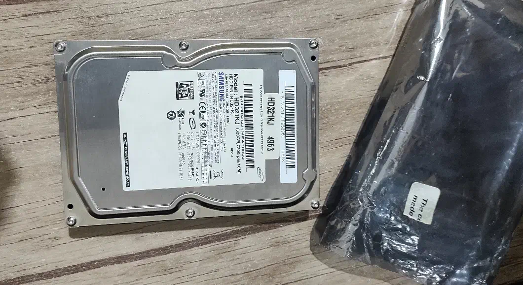 هارد سامسونگ ۳۲۰ نو نو|قطعات و لوازم جانبی رایانه|تهران, بهار|دیوار