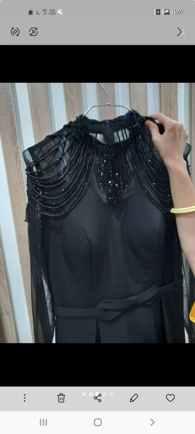 لباس مجلسی|لباس|رودهن, |دیوار