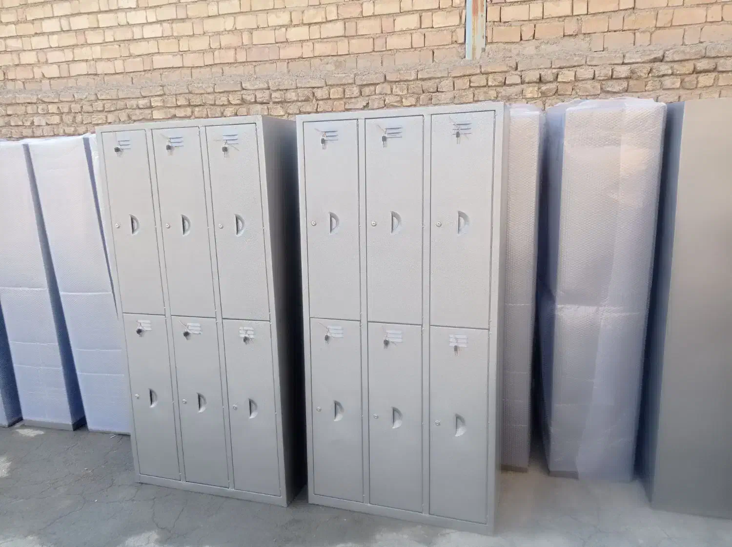 کمدفلزی|جاکفشی، کمد، دراور|برخوار, |دیوار