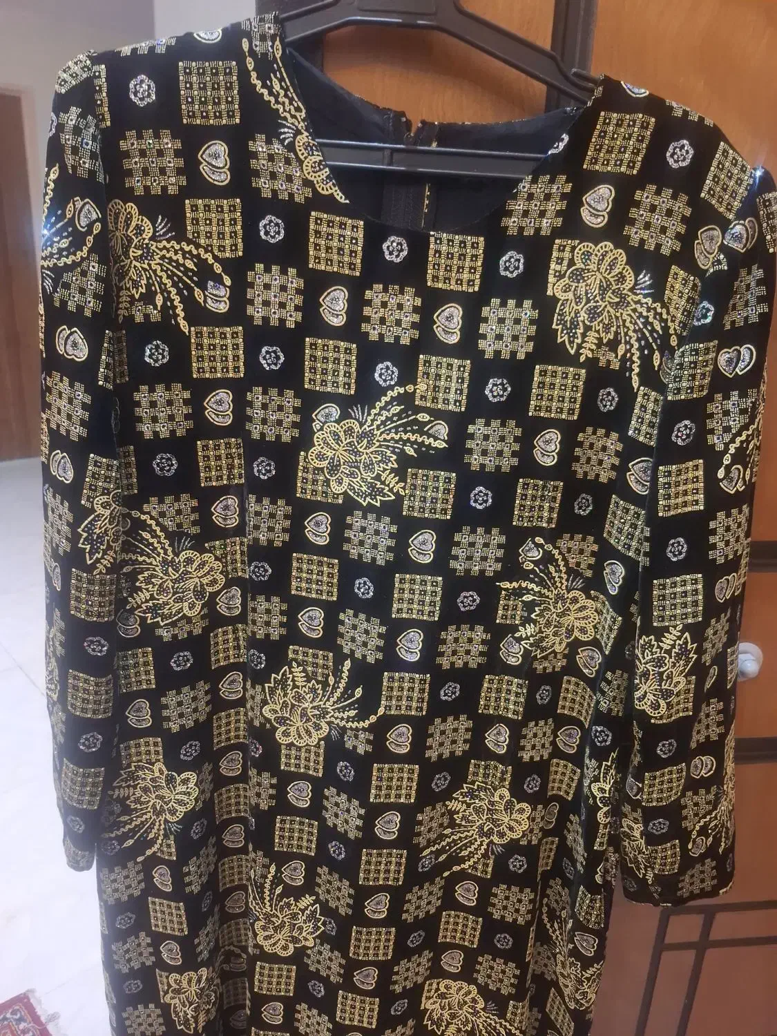 پیراهن مجلسی مخمل نو پارچه مخمل پر کار|لباس|تهران, صفا|دیوار