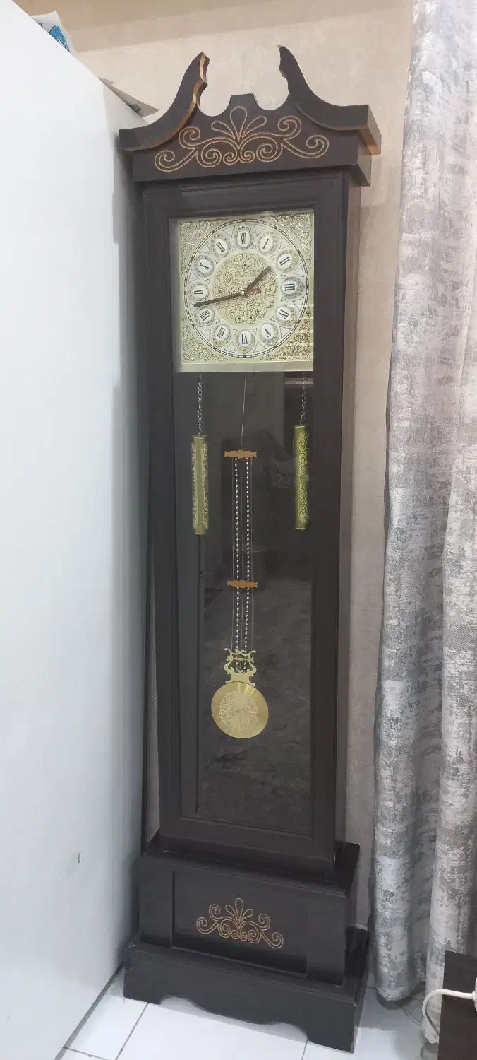 ساعت|ساعت دیواری و تزئینی|رشت, دروازه لاکان|دیوار