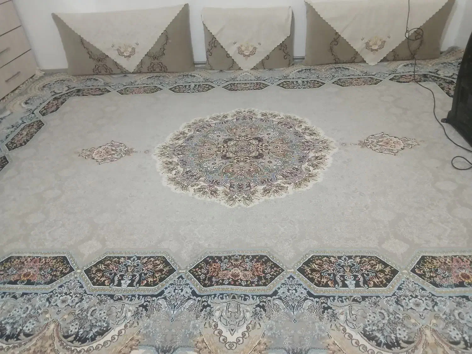 دوتخته فرش 12متری|فرش|سراب, |دیوار