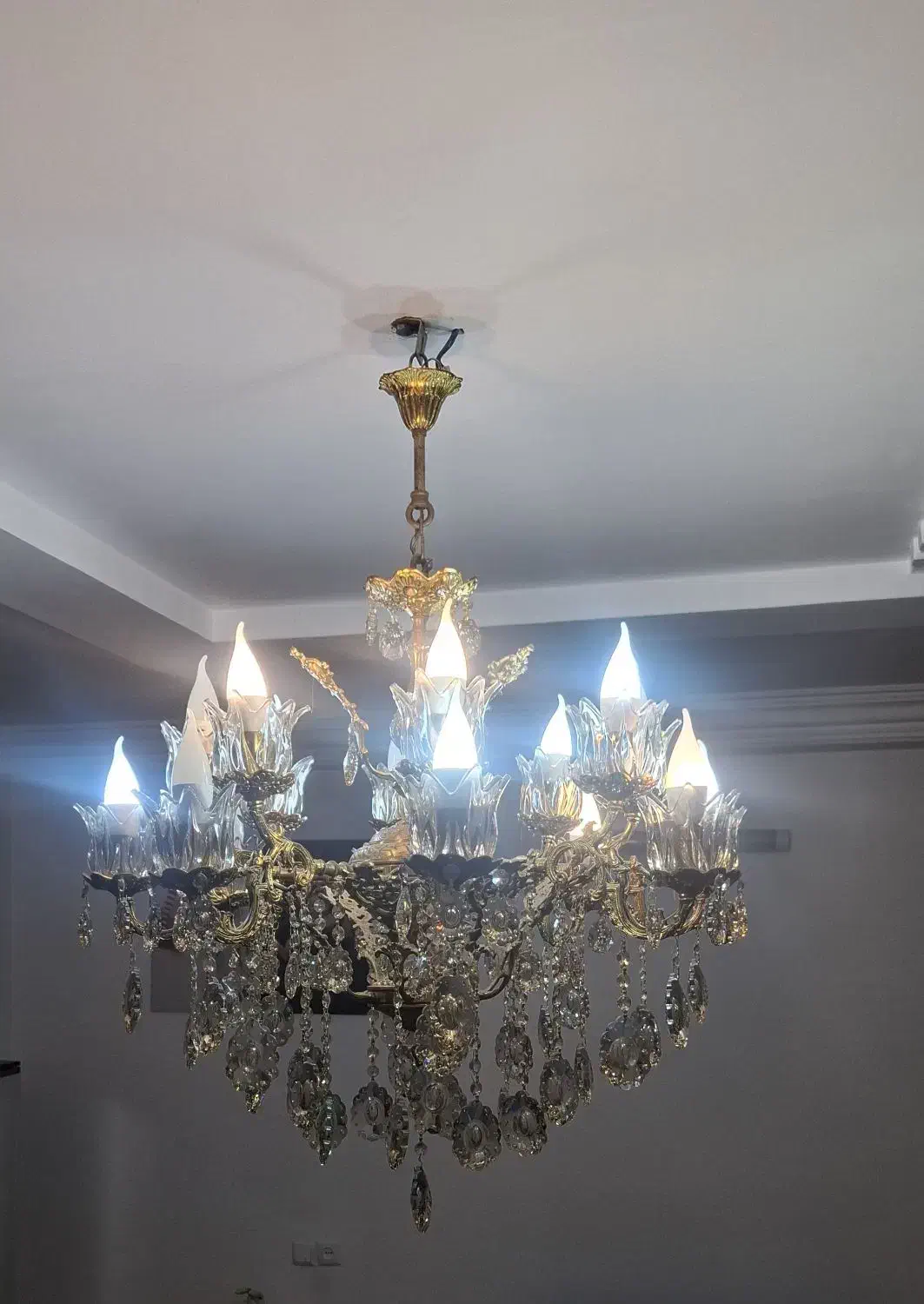 لوستر برنز|لوستر و چراغ آویز|قم, باغ شریفی|دیوار