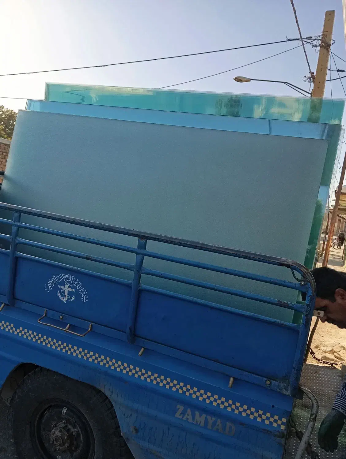 شیشه بری|خدمات پیشه و مهارت|بروجرد, |دیوار