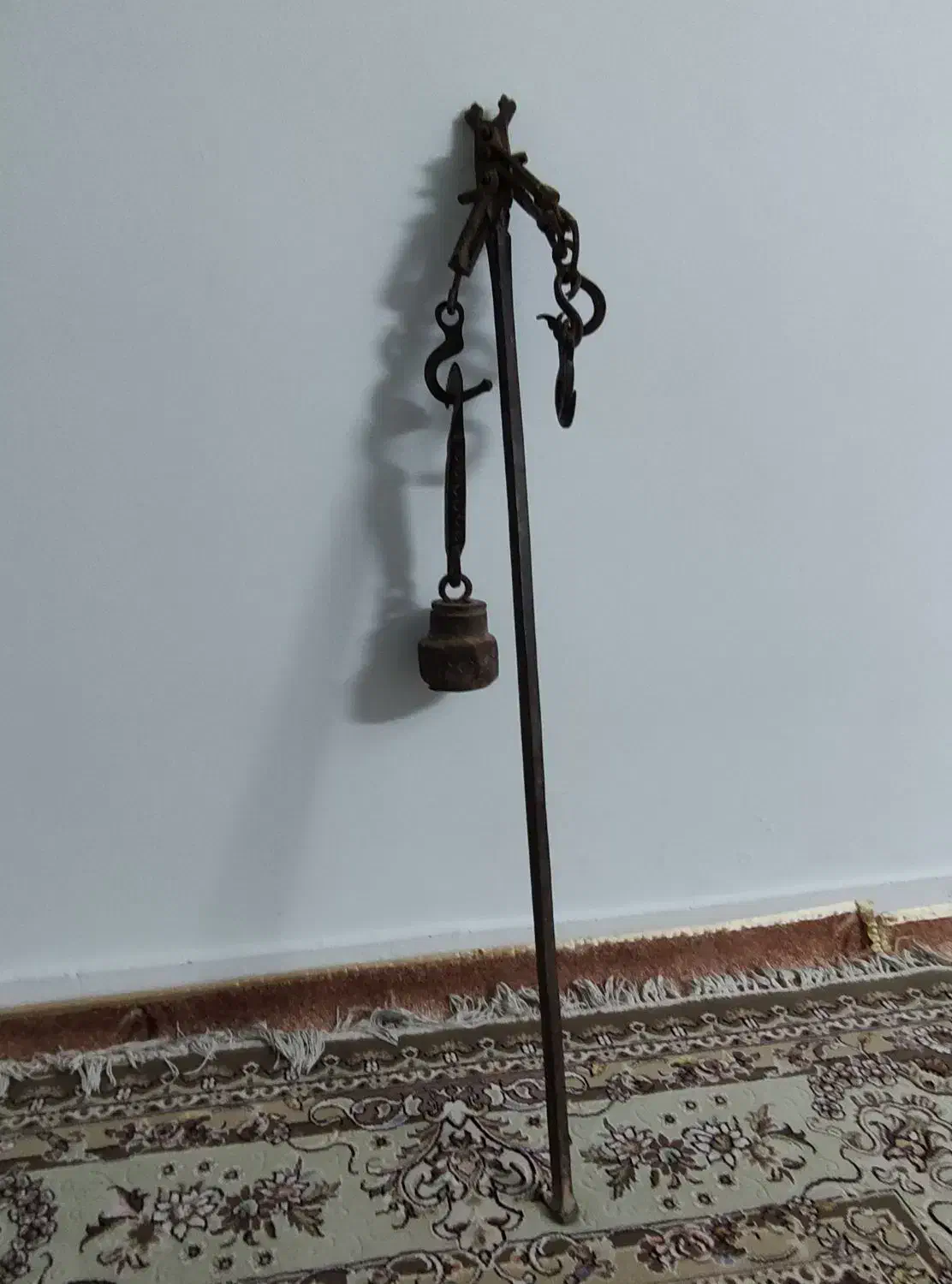 قپان قدیمی صدساله|کلکسیون اشیاء عتیقه|ملارد, |دیوار