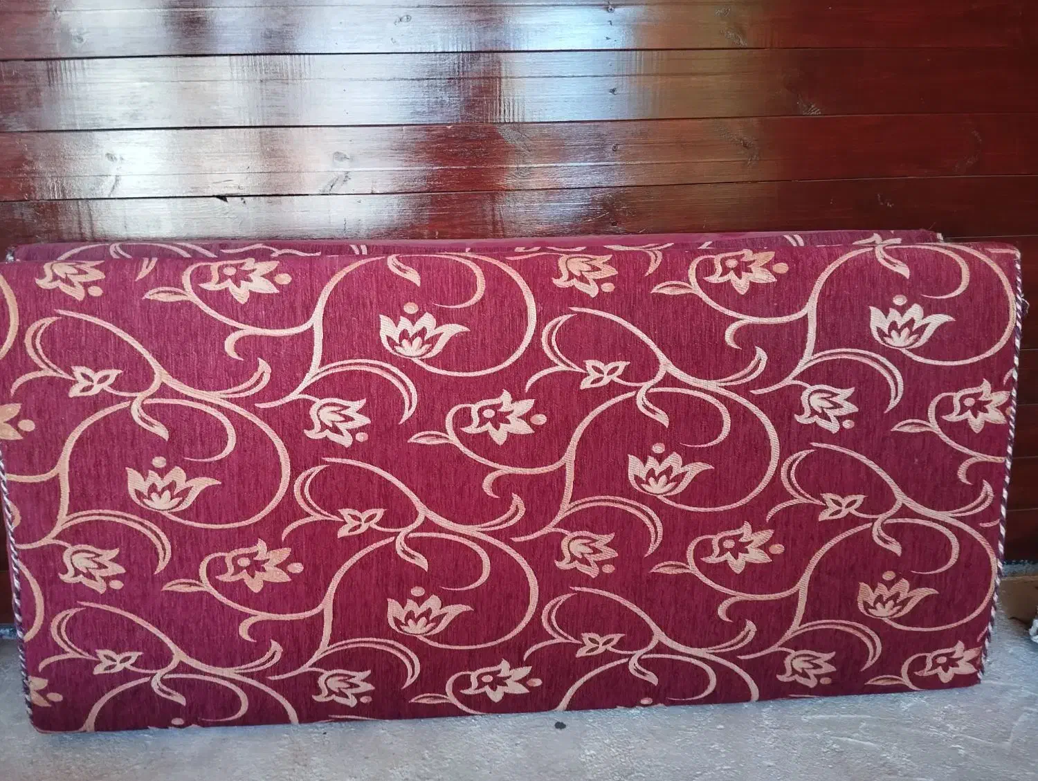 پشتی|پشتی|خرمآباد, |دیوار