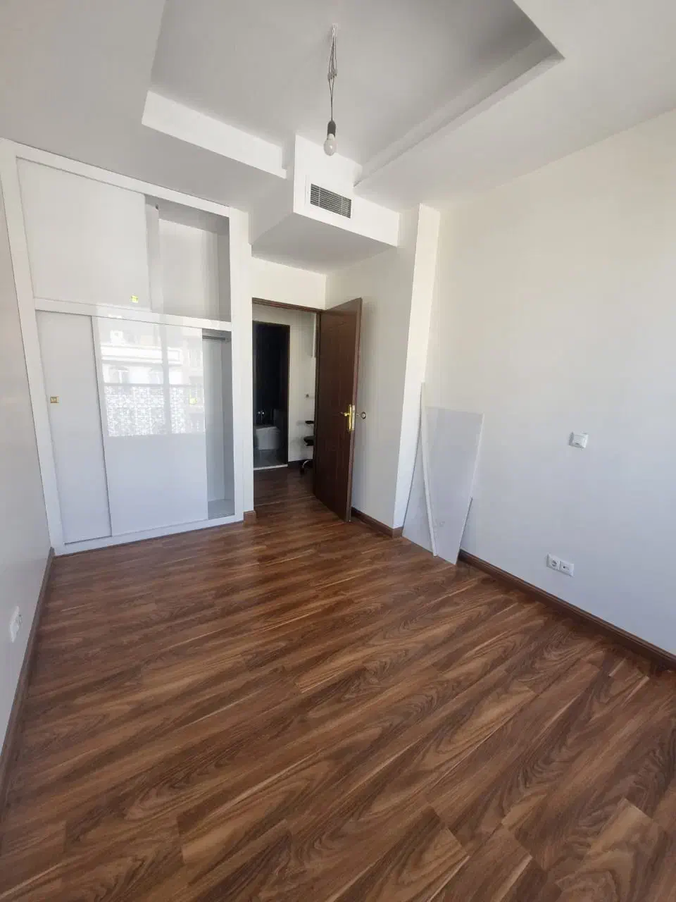 ۹۵ متر /دوخواب /کلید نخورده /فول امکانات